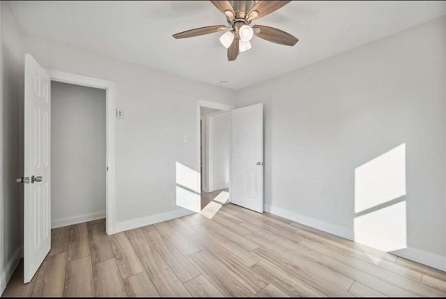 220 Armstrong Street, Houston, TX 77029