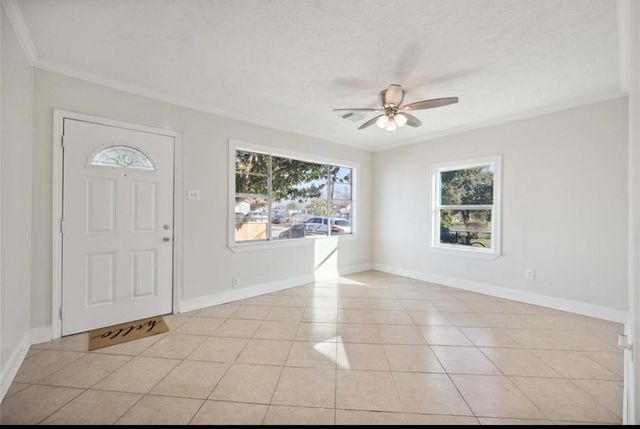 220 Armstrong Street, Houston, TX 77029