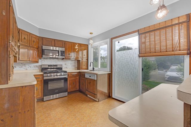 414 Gainsborough Court, Bolingbrook, IL 60440