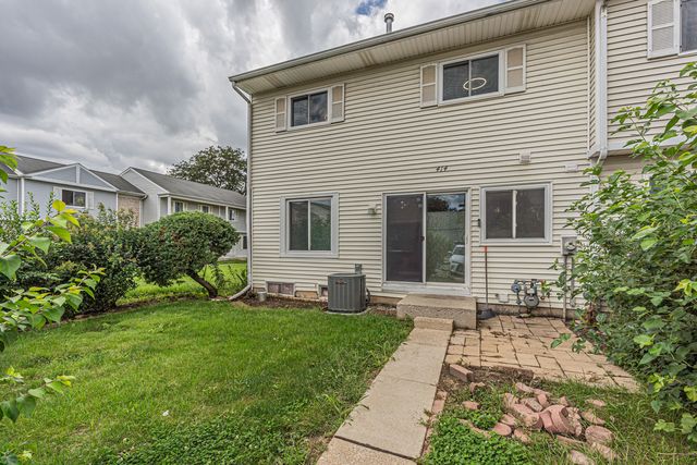 414 Gainsborough Court, Bolingbrook, IL 60440