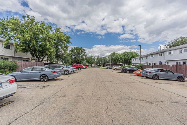 414 Gainsborough Court, Bolingbrook, IL 60440