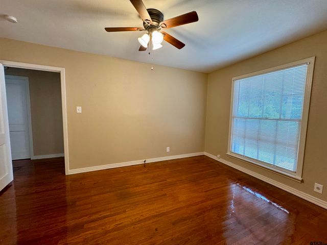 1931 S Wiley, Tyler, TX 75701