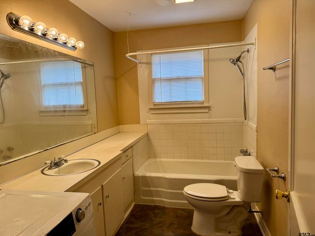 1931 S Wiley, Tyler, TX 75701