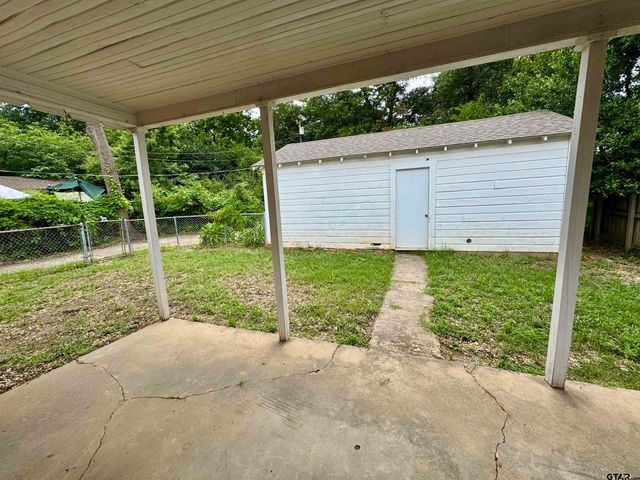 1931 S Wiley, Tyler, TX 75701