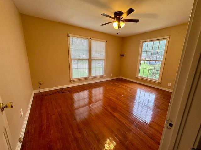 1931 S Wiley, Tyler, TX 75701