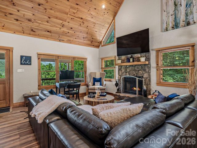 59 W Canoe Creek Drive 3, Tuckasegee, NC 28783
