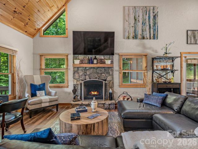 59 W Canoe Creek Drive 3, Tuckasegee, NC 28783