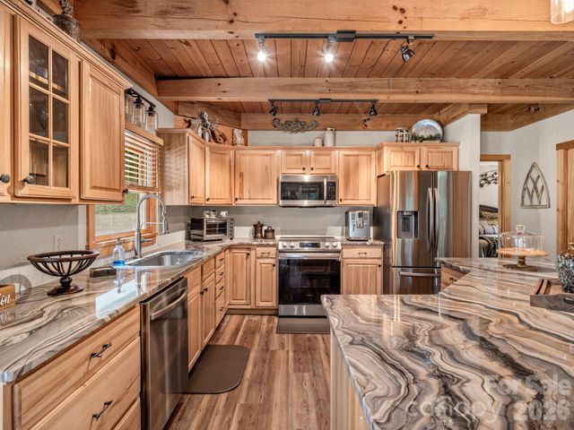 59 W Canoe Creek Drive 3, Tuckasegee, NC 28783