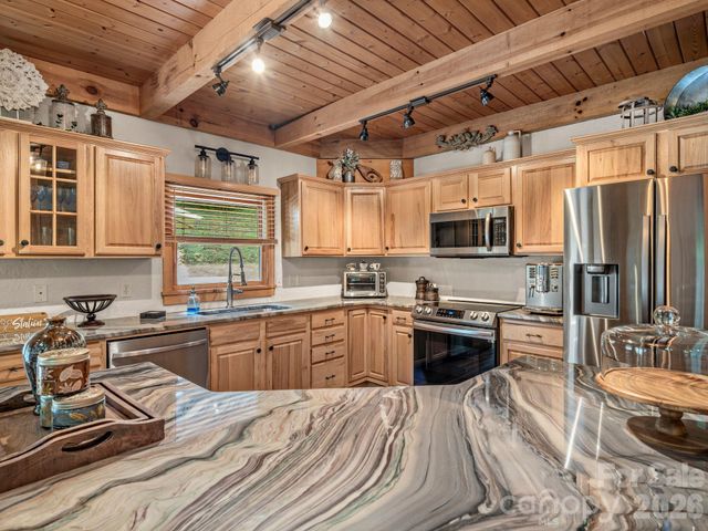 59 W Canoe Creek Drive 3, Tuckasegee, NC 28783