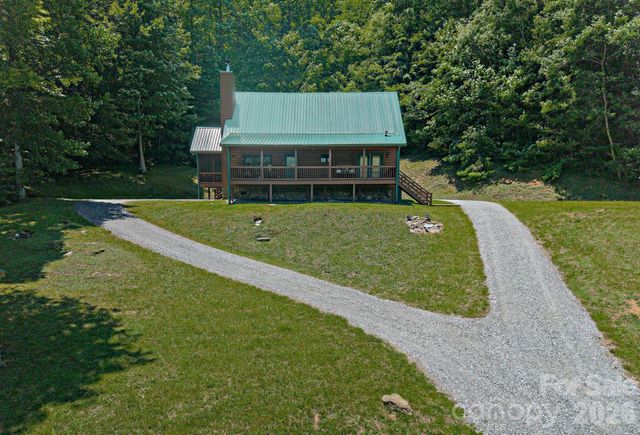 59 W Canoe Creek Drive 3, Tuckasegee, NC 28783