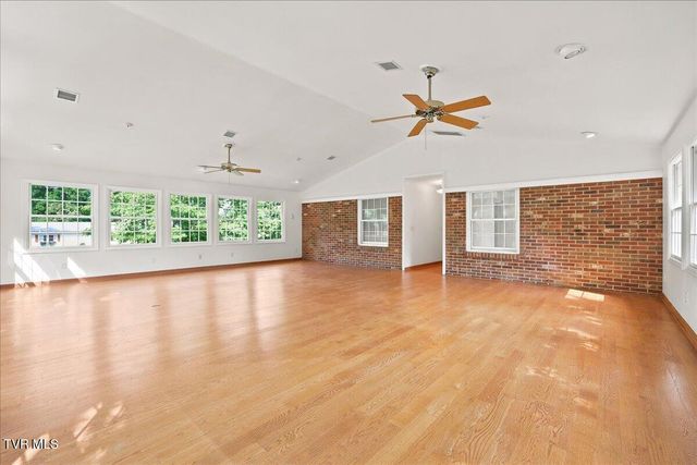 404 Cowan Drive, Rogersville, TN 37857