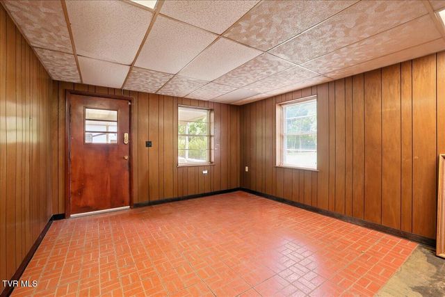 404 Cowan Drive, Rogersville, TN 37857
