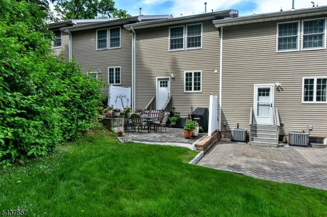 451 Springfield Ave 111, Hasbrouck Heights Boro, NJ 07604