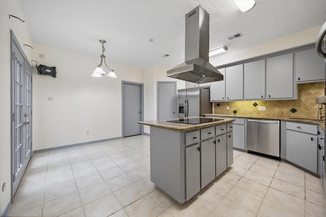 727 Bunker Hill Road 92, Houston, TX 77024