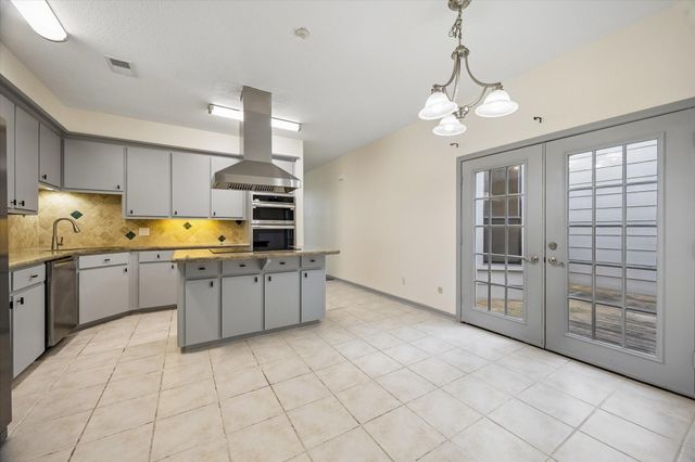 727 Bunker Hill Road 92, Houston, TX 77024