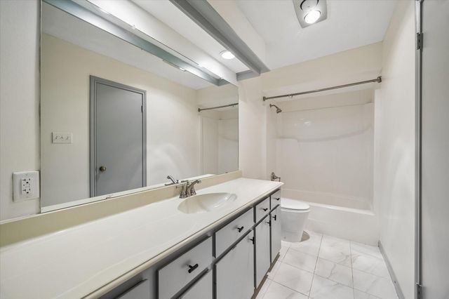 727 Bunker Hill Road 92, Houston, TX 77024