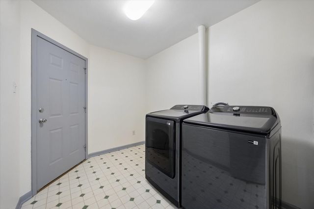 727 Bunker Hill Road 92, Houston, TX 77024