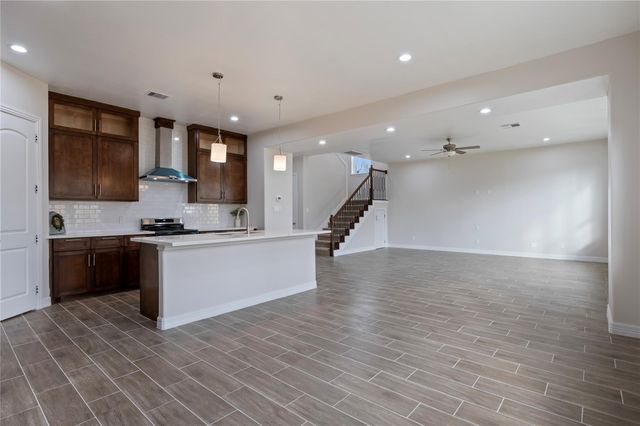 201 W Ellaine Avenue, Pasadena, TX 77506