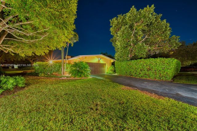 13400 SW 78th Ct, Pinecrest, FL 33156