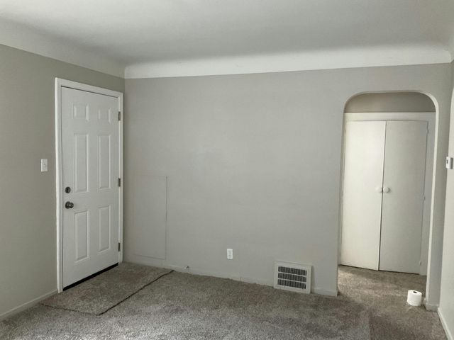 20233 Moross Road, Detroit, MI 48224