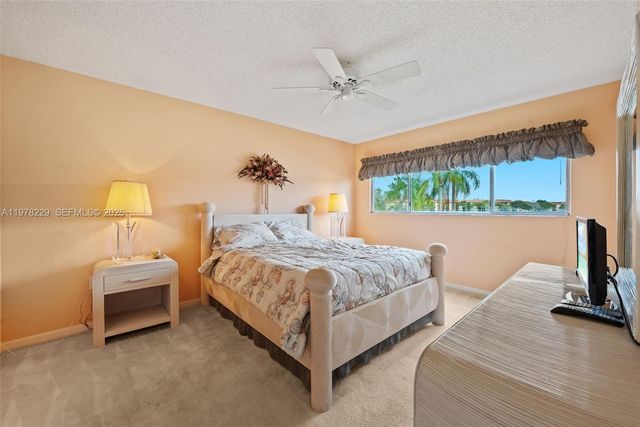 13701 SW 12th St 202A, Pembroke Pines, FL 33027