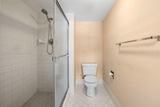 13701 SW 12th St 202A, Pembroke Pines, FL 33027