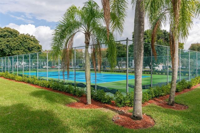 13701 SW 12th St 202A, Pembroke Pines, FL 33027