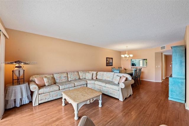 13701 SW 12th St 202A, Pembroke Pines, FL 33027