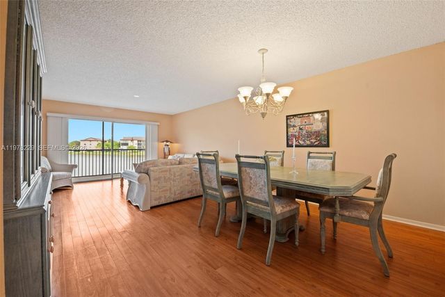 13701 SW 12th St 202A, Pembroke Pines, FL 33027