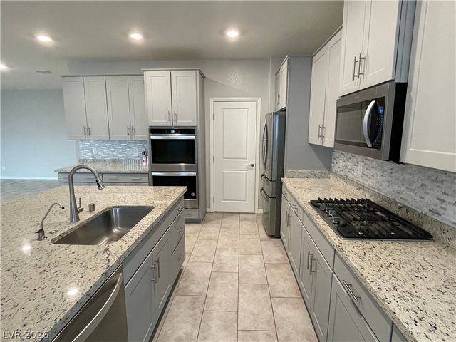 4041 Sweet Violet Court, Las Vegas, NV 89129