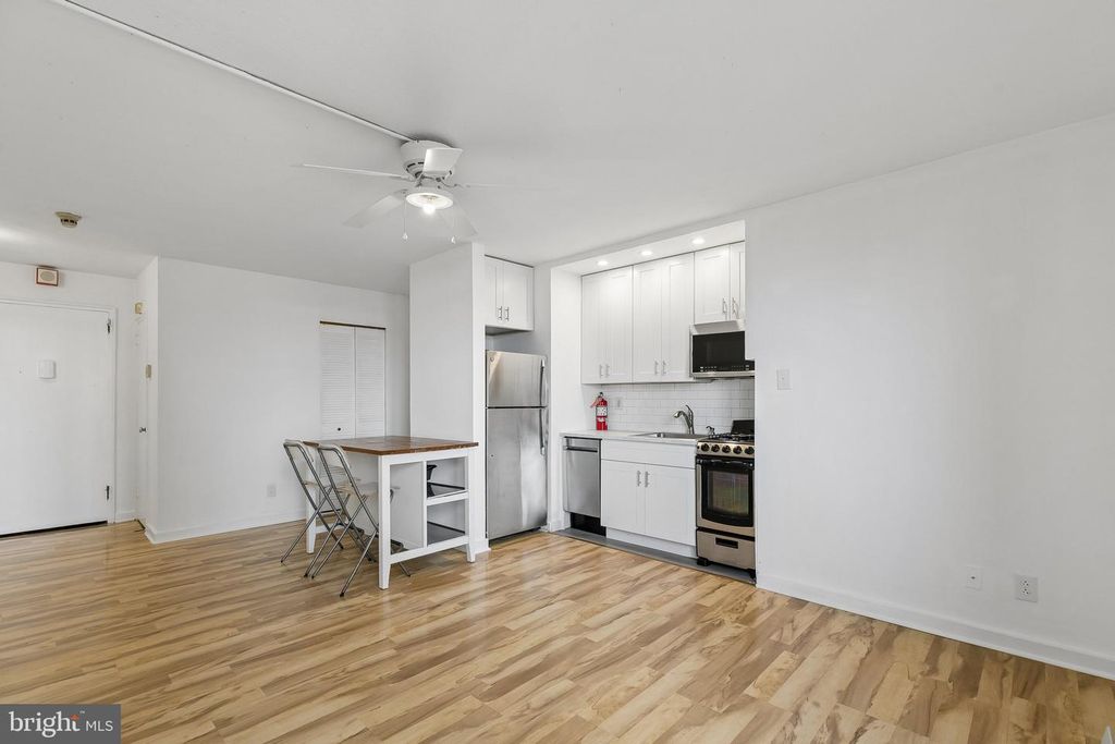 2601 PENNSYLVANIA AVE #401, PHILADELPHIA, PA 19130 — photo 5