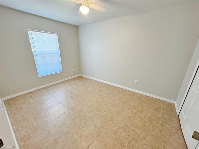 1022 NE 8th PL, Cape Coral, FL 33909