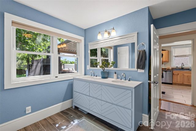 52 Pennsylvania Avenue, Asheville, NC 28806