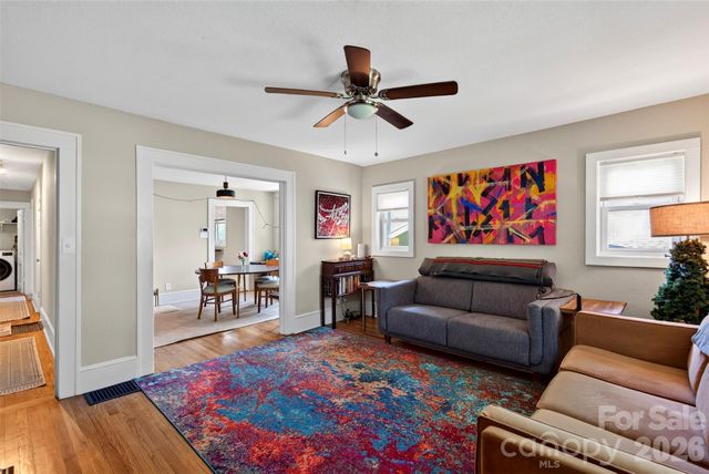 52 Pennsylvania Avenue, Asheville, NC 28806