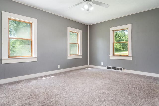 10341 E Creek Road, Clinton, WI 53525