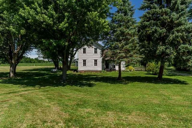 10341 E Creek Road, Clinton, WI 53525