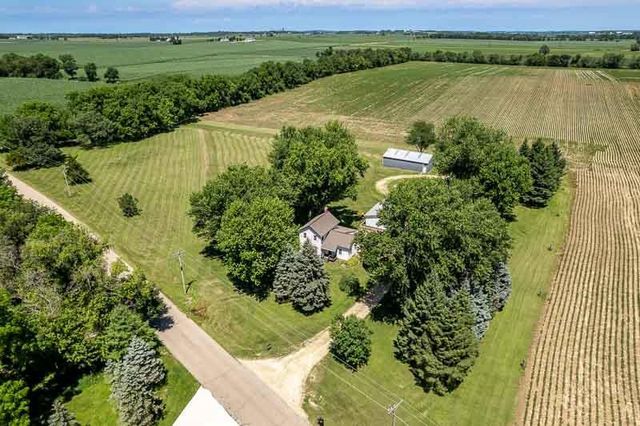 10341 E Creek Road, Clinton, WI 53525