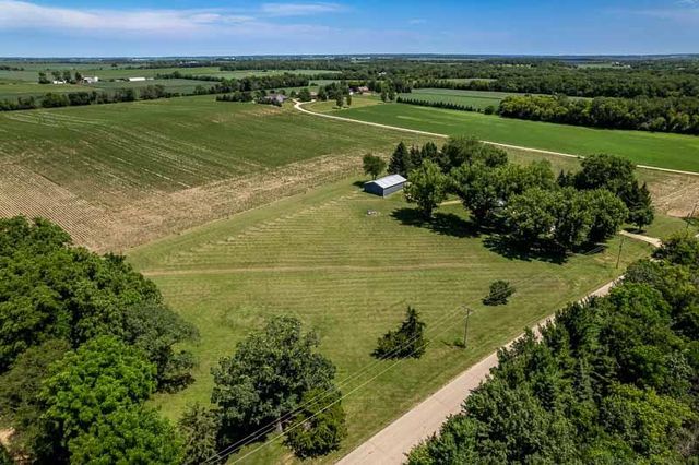 10341 E Creek Road, Clinton, WI 53525