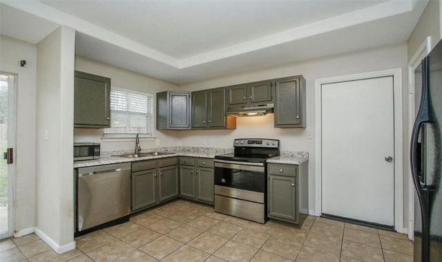 10819 Royal Tricia Drive, Conroe, TX 77303