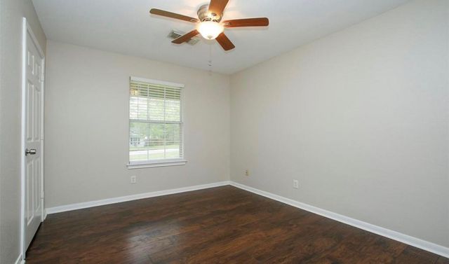 10819 Royal Tricia Drive, Conroe, TX 77303
