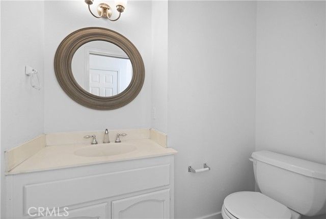 1597 Riverside, Costa Mesa, CA 92627