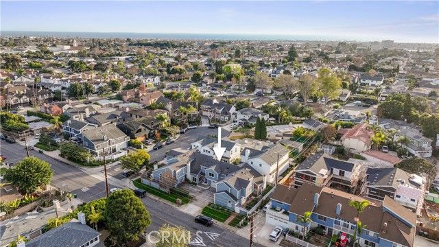 1597 Riverside, Costa Mesa, CA 92627
