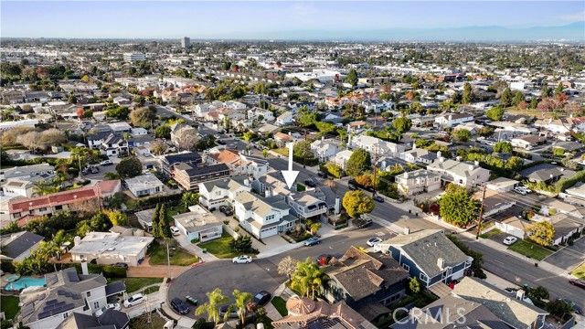 1597 Riverside, Costa Mesa, CA 92627