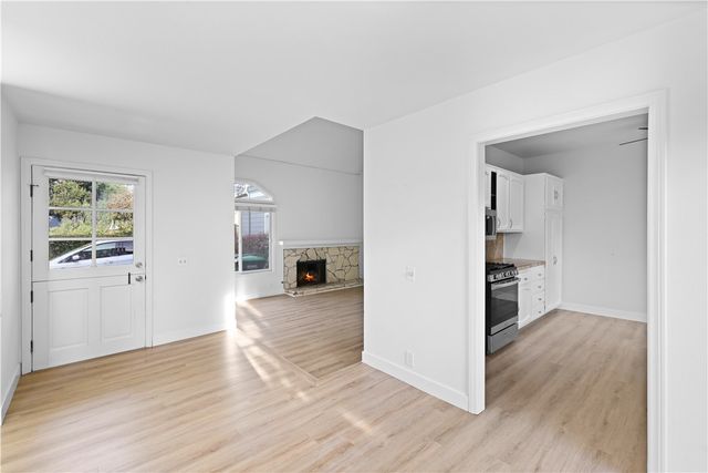 1597 Riverside, Costa Mesa, CA 92627