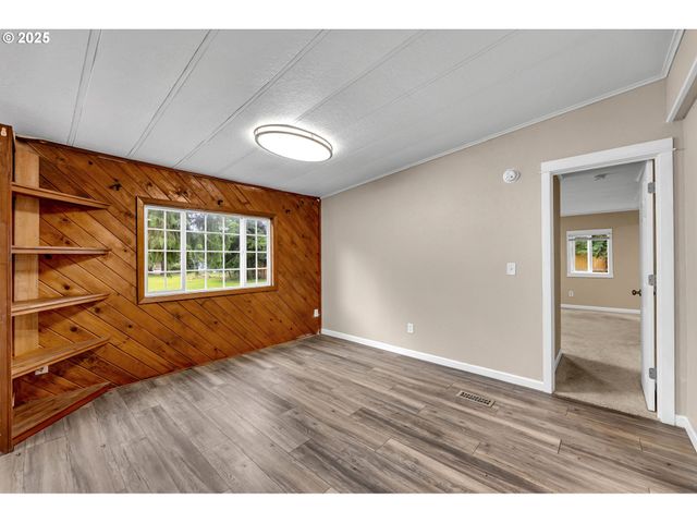 300 E JONES St, Yacolt, WA 98675