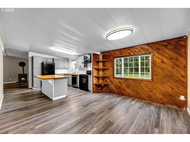 300 E JONES St, Yacolt, WA 98675