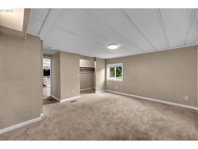 300 E JONES St, Yacolt, WA 98675