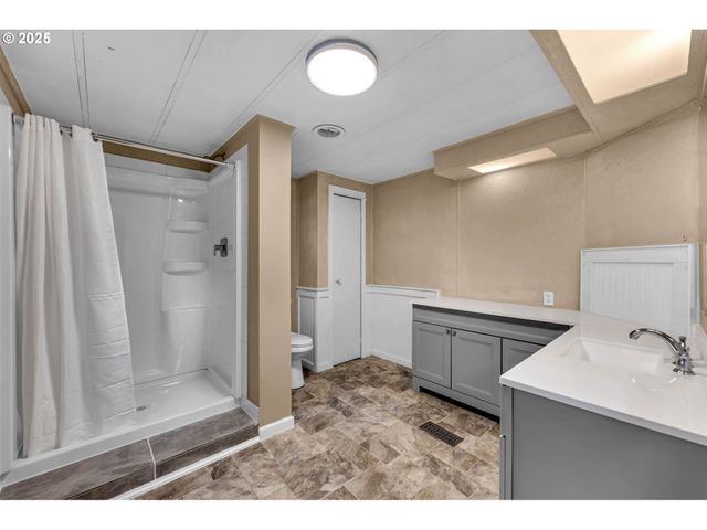 300 E JONES St, Yacolt, WA 98675