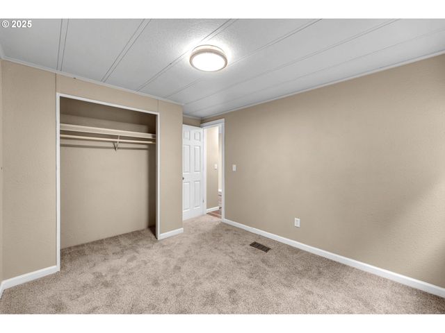 300 E JONES St, Yacolt, WA 98675