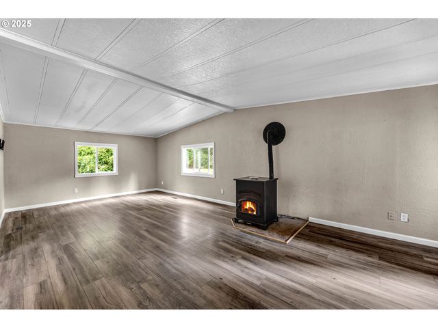 300 E JONES St, Yacolt, WA 98675